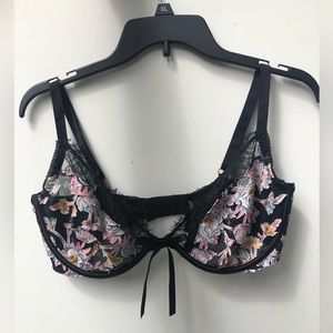 Very sexy Victoria’s Secret bra